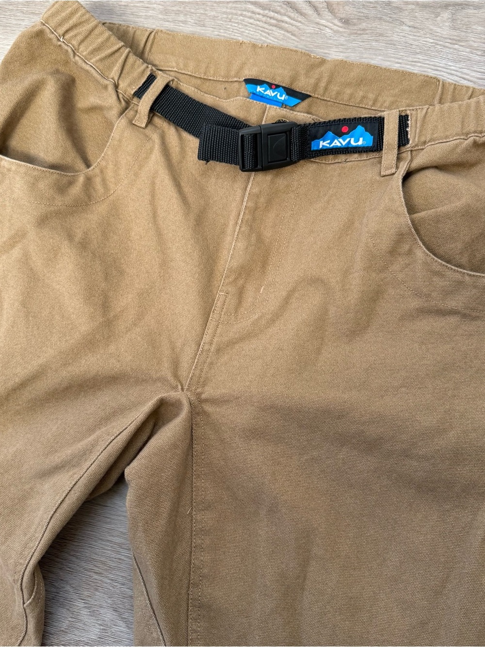 KAVU Chilliwack Heritage Khaki Pants Men’s M Hiking Climbing Outdoors MSRP $200